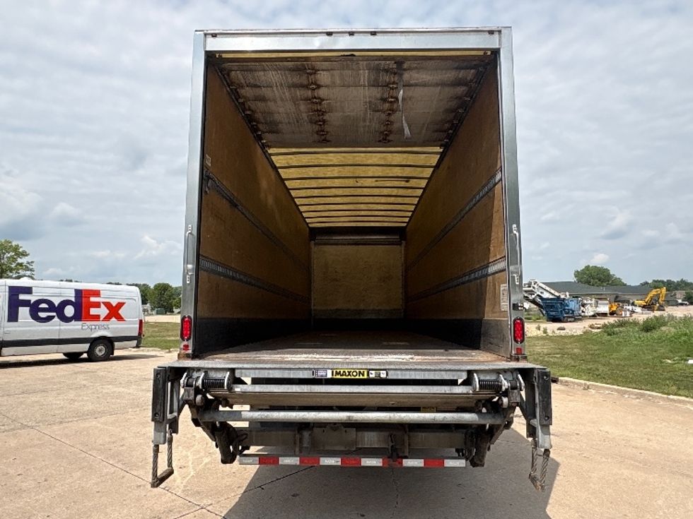 Medium Duty Box Truck-Light and Medium Duty Trucks-International-2021-MV607-Davenport-IA-305,430\n\t\tmiles-$ 41,750 - Image 8