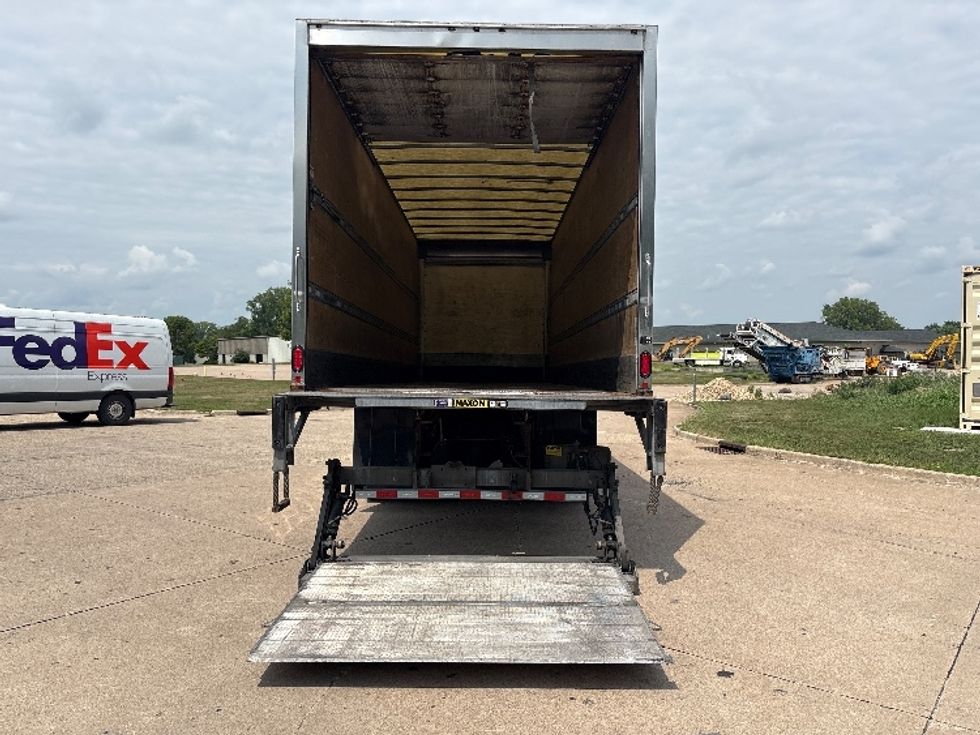 Medium Duty Box Truck-Light and Medium Duty Trucks-International-2021-MV607-Davenport-IA-305,430\n\t\tmiles-$ 41,750 - Image 9