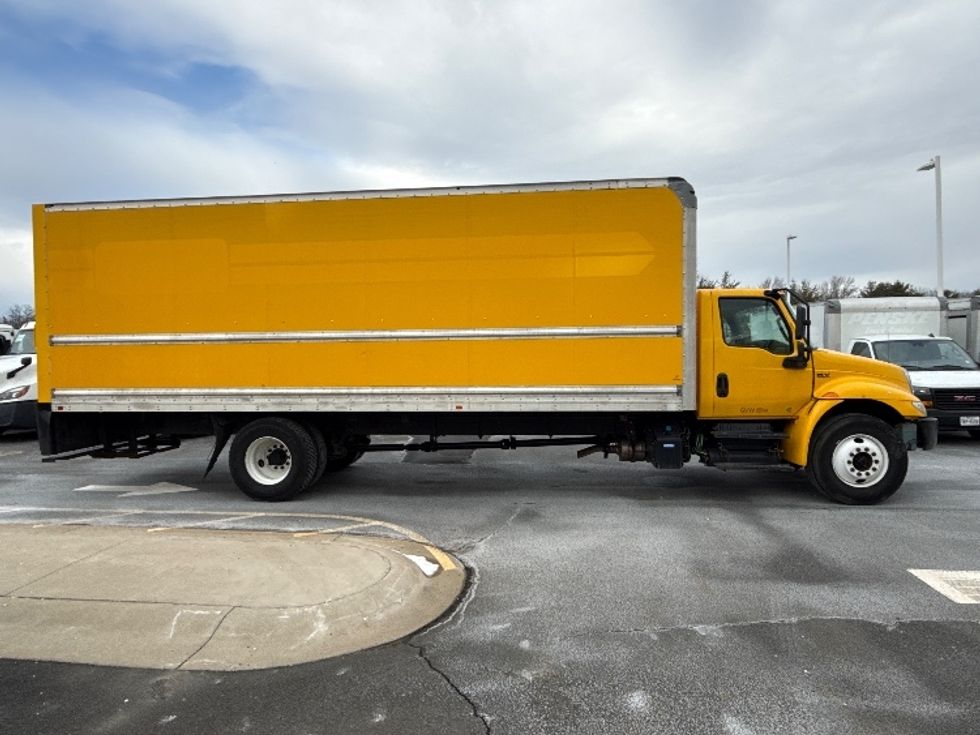 Medium Duty Box Truck-Light and Medium Duty Trucks-International-2021-MV607-Dayton-NJ-170,224\n\t\tmiles-$ 43,250 - Image 14