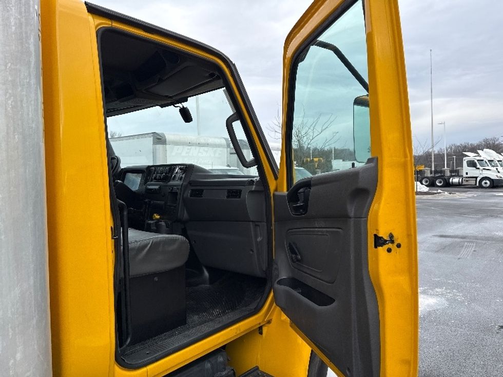 Medium Duty Box Truck-Light and Medium Duty Trucks-International-2021-MV607-Dayton-NJ-170,224\n\t\tmiles-$ 43,250 - Image 19