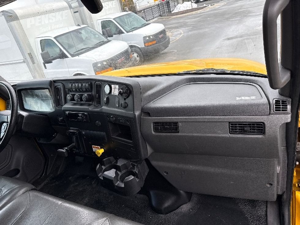 Medium Duty Box Truck-Light and Medium Duty Trucks-International-2021-MV607-Dayton-NJ-170,224\n\t\tmiles-$ 43,250 - Image 20