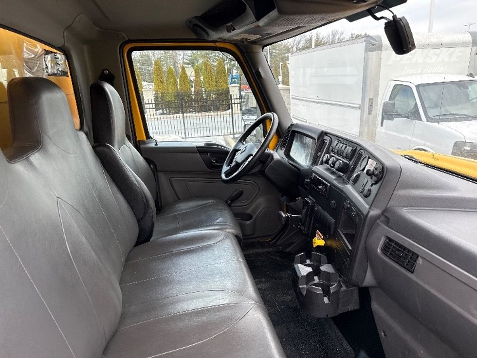 Medium Duty Box Truck-Light and Medium Duty Trucks-International-2021-MV607-Dayton-NJ-170,224\n\t\tmiles-$ 43,250 - Image 21