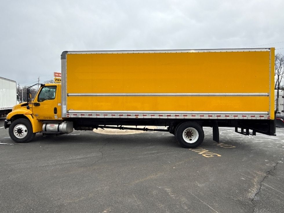 Medium Duty Box Truck-Light and Medium Duty Trucks-International-2021-MV607-Dayton-NJ-185,697\n\t\tmiles-$ 41,250 - Image 4