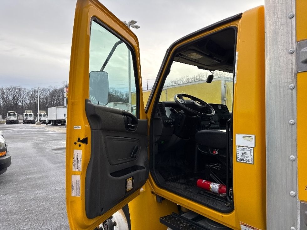 Medium Duty Box Truck-Light and Medium Duty Trucks-International-2021-MV607-Dayton-NJ-197,427\n\t\tmiles-$ 39,750 - Image 16