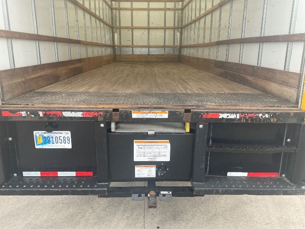 Medium Duty Box Truck-Light and Medium Duty Trucks-International-2021-MV607-Dayton-NJ-222,141\n\t\tmiles-$ 40,250 - Image 10
