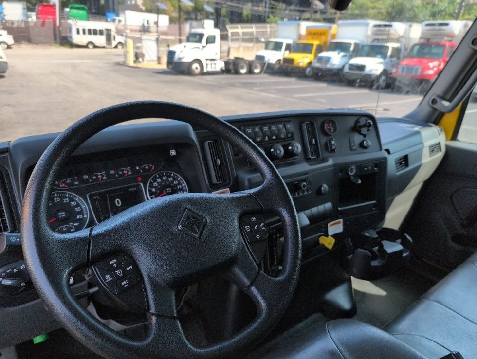 Medium Duty Box Truck-Light and Medium Duty Trucks-International-2021-MV607-Dayton-NJ-222,141\n\t\tmiles-$ 40,250 - Image 17