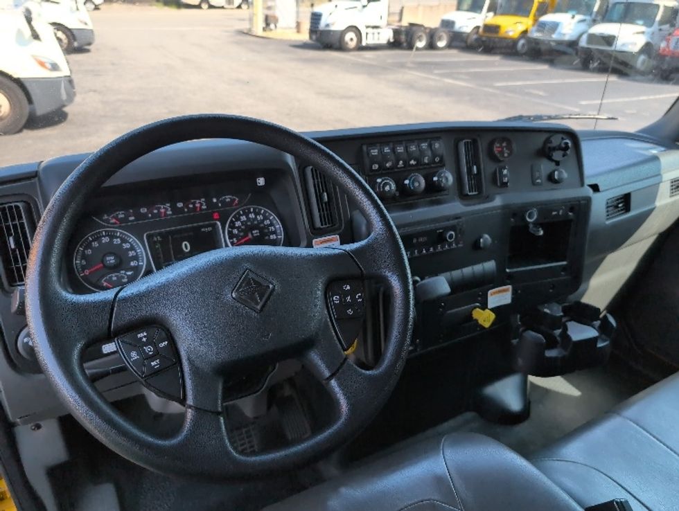 Medium Duty Box Truck-Light and Medium Duty Trucks-International-2021-MV607-Dayton-NJ-222,141\n\t\tmiles-$ 40,250 - Image 18