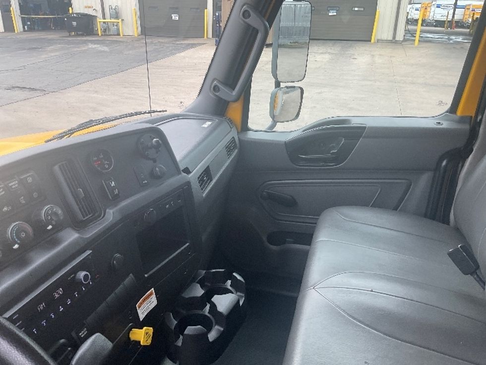 Medium Duty Box Truck-Light and Medium Duty Trucks-International-2021-MV607-Dayton-NJ-222,141\n\t\tmiles-$ 40,250 - Image 19