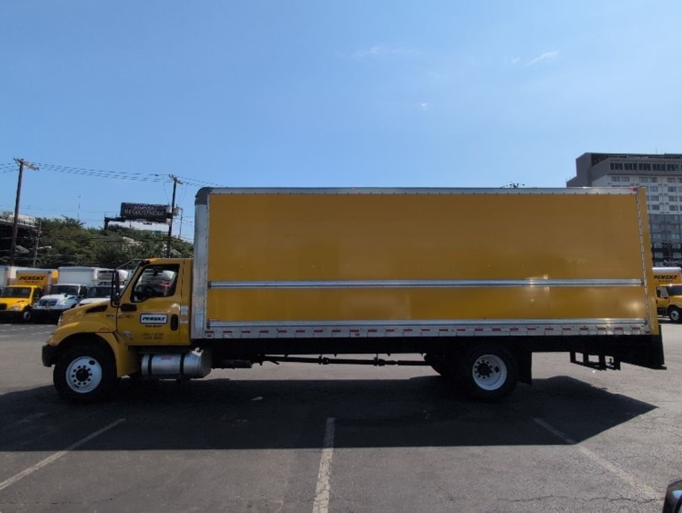 Medium Duty Box Truck-Light and Medium Duty Trucks-International-2021-MV607-Dayton-NJ-222,141\n\t\tmiles-$ 40,250 - Image 4