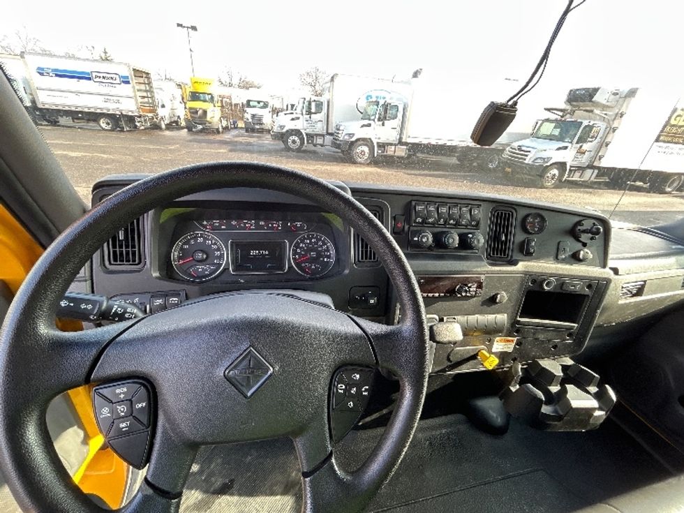 Medium Duty Box Truck-Light and Medium Duty Trucks-International-2021-MV607-Dayton-NJ-228,714\n\t\tmiles-$ 38,000 - Image 18