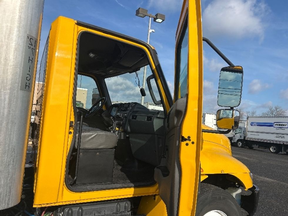 Medium Duty Box Truck-Light and Medium Duty Trucks-International-2021-MV607-Dayton-NJ-228,714\n\t\tmiles-$ 38,000 - Image 20