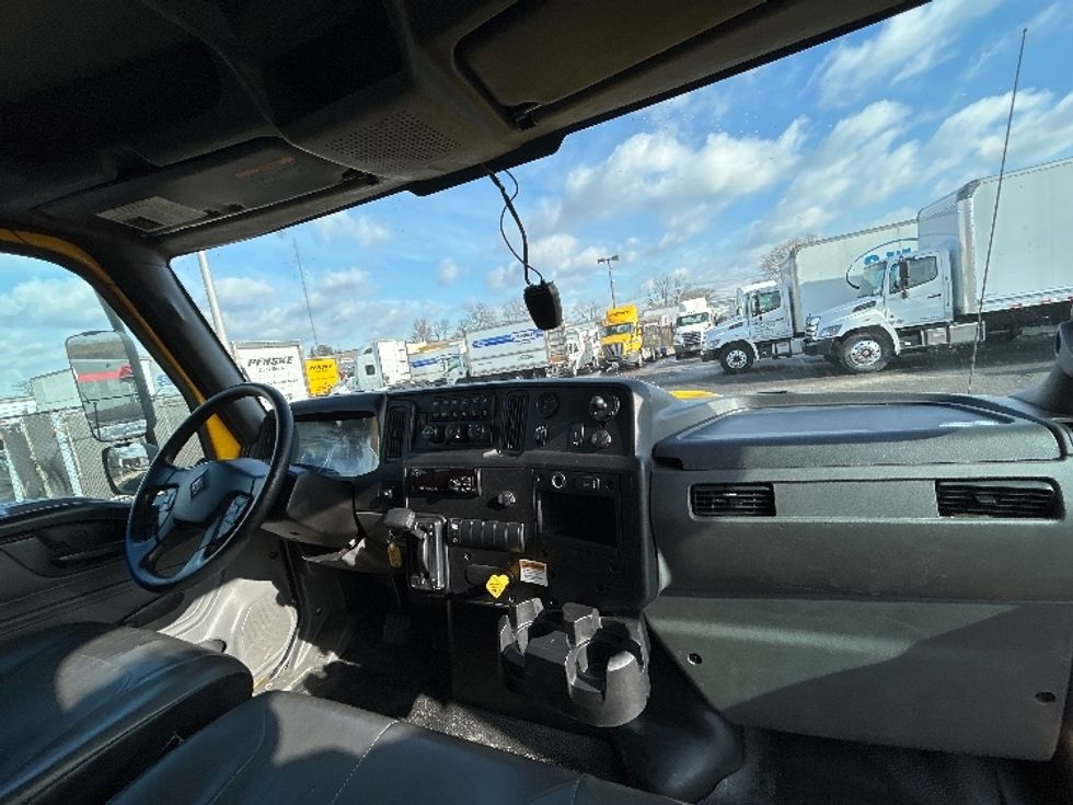 Medium Duty Box Truck-Light and Medium Duty Trucks-International-2021-MV607-Dayton-NJ-228,714\n\t\tmiles-$ 38,000 - Image 21