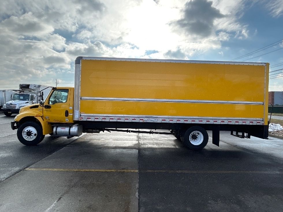 Medium Duty Box Truck-Light and Medium Duty Trucks-International-2021-MV607-Dayton-NJ-228,714\n\t\tmiles-$ 38,000 - Image 4