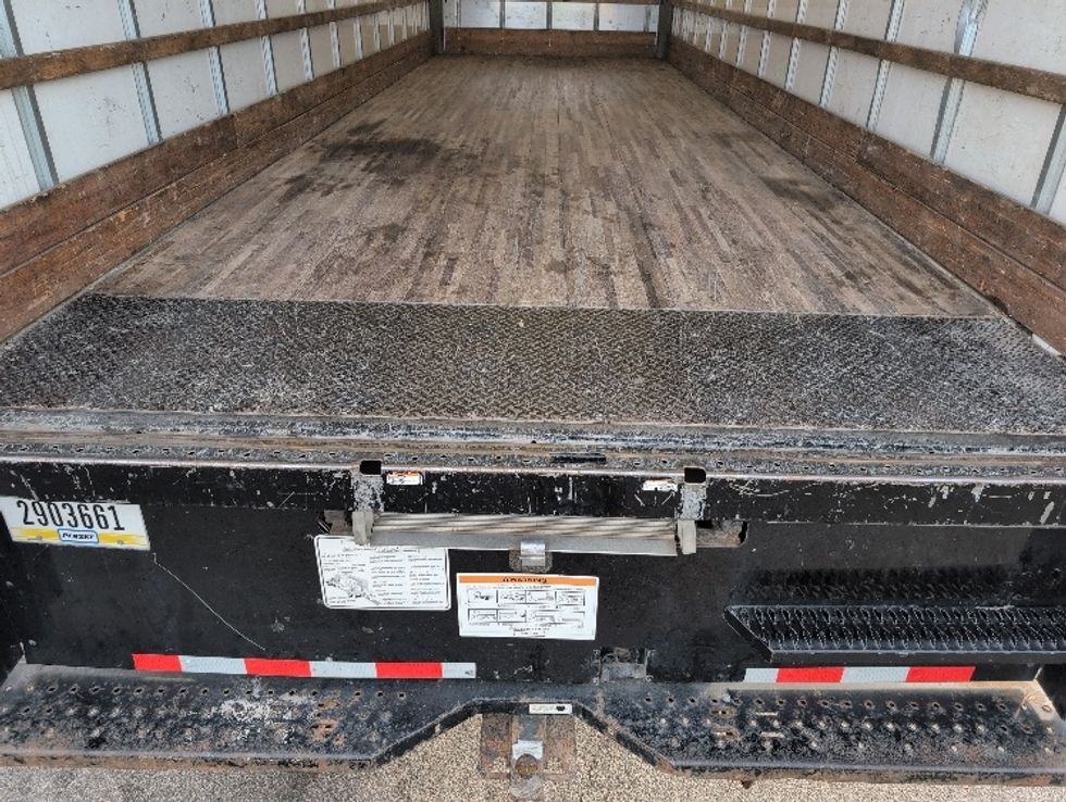 Medium Duty Box Truck-Light and Medium Duty Trucks-International-2021-MV607-Dayton-NJ-231,507\n\t\tmiles-$ 39,000 - Image 10