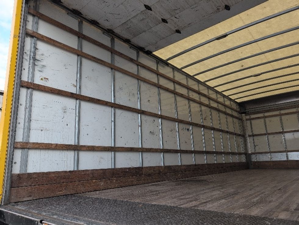 Medium Duty Box Truck-Light and Medium Duty Trucks-International-2021-MV607-Dayton-NJ-231,507\n\t\tmiles-$ 39,000 - Image 11
