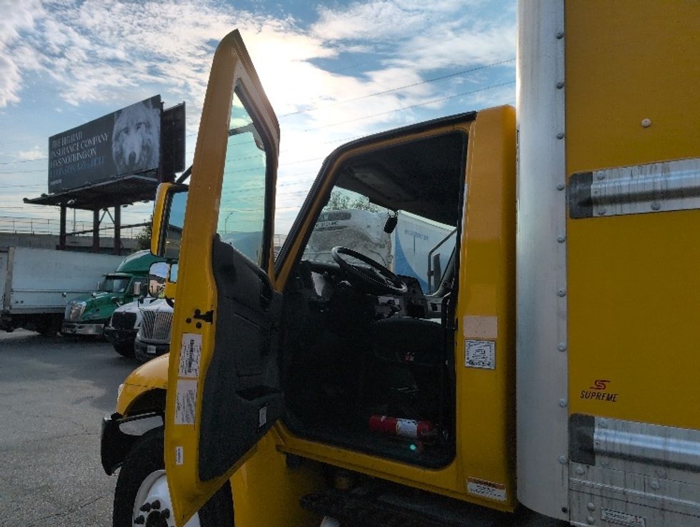 Medium Duty Box Truck-Light and Medium Duty Trucks-International-2021-MV607-Dayton-NJ-231,507\n\t\tmiles-$ 39,000 - Image 16