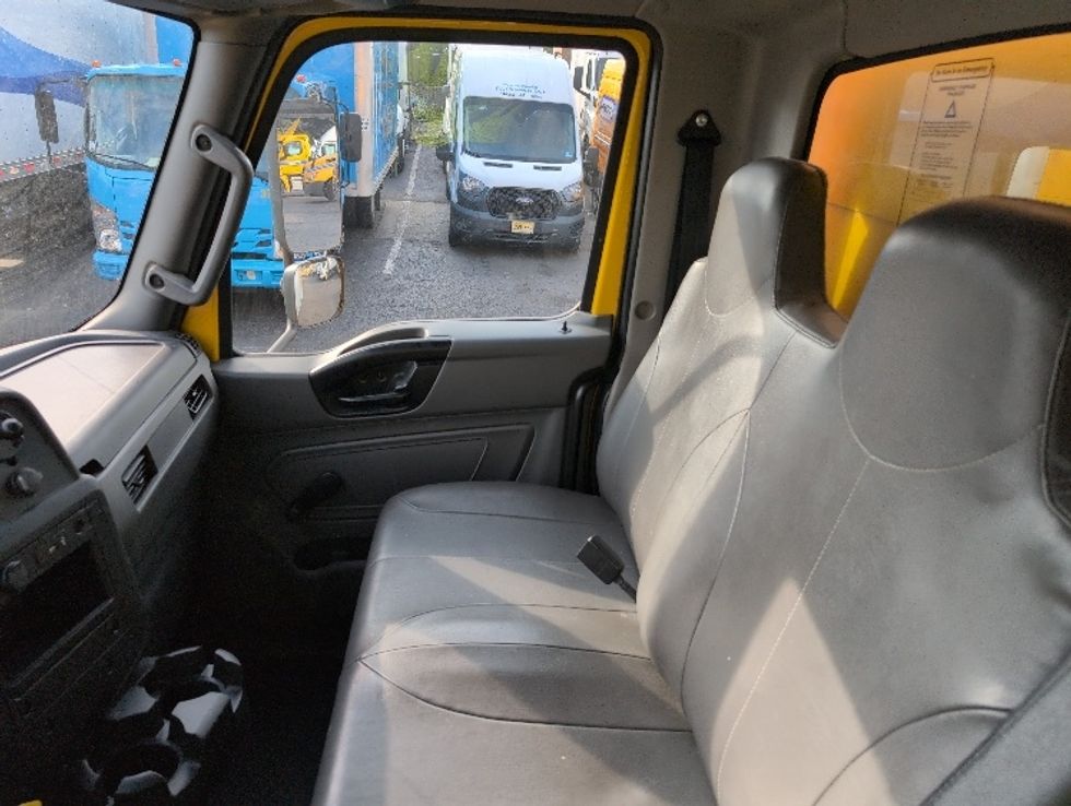 Medium Duty Box Truck-Light and Medium Duty Trucks-International-2021-MV607-Dayton-NJ-231,507\n\t\tmiles-$ 39,000 - Image 19