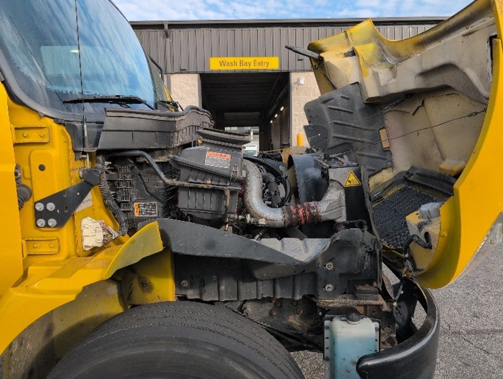 Medium Duty Box Truck-Light and Medium Duty Trucks-International-2021-MV607-Dayton-NJ-231,507\n\t\tmiles-$ 39,000 - Image 23