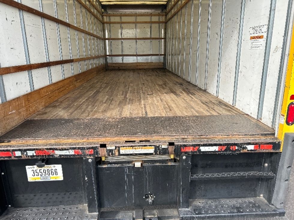 Medium Duty Box Truck-Light and Medium Duty Trucks-International-2021-MV607-Dayton-NJ-250,586\n\t\tmiles-$ 34,500 - Image 10
