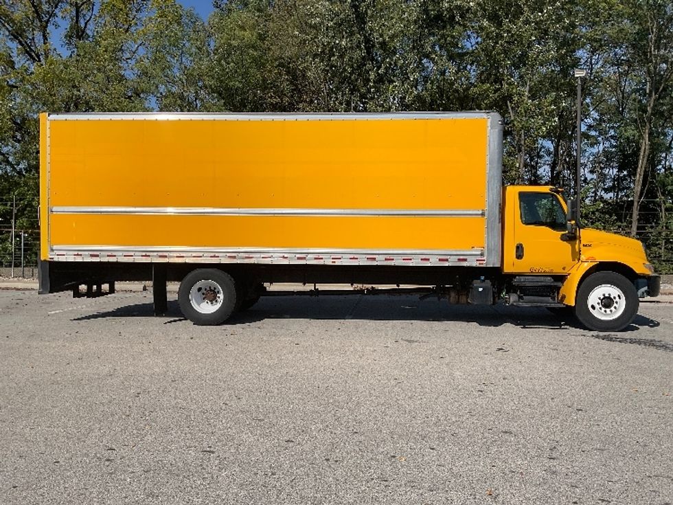 Medium Duty Box Truck-Light and Medium Duty Trucks-International-2021-MV607-Dayton-NJ-250,586\n\t\tmiles-$ 34,500 - Image 15