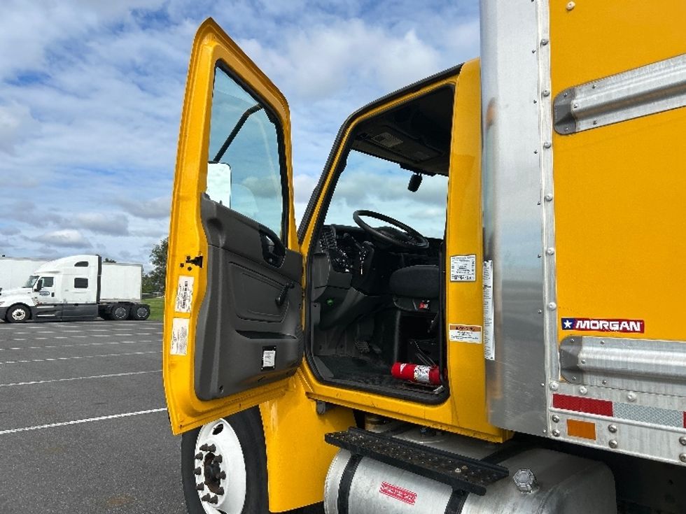 Medium Duty Box Truck-Light and Medium Duty Trucks-International-2021-MV607-Dayton-NJ-250,586\n\t\tmiles-$ 34,500 - Image 16