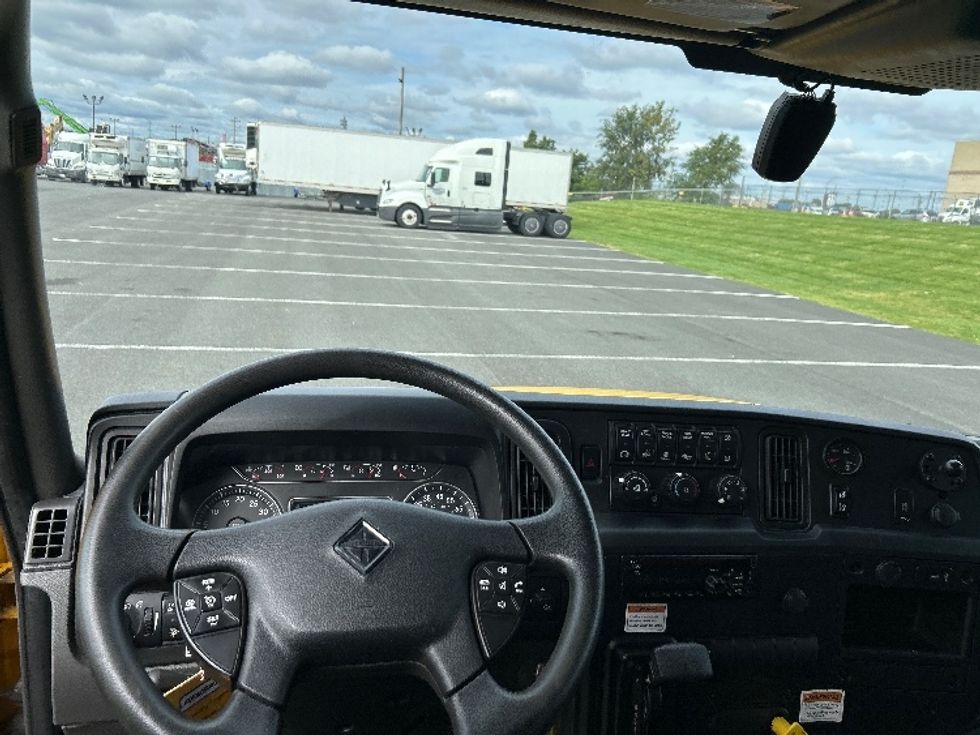 Medium Duty Box Truck-Light and Medium Duty Trucks-International-2021-MV607-Dayton-NJ-250,586\n\t\tmiles-$ 34,500 - Image 18
