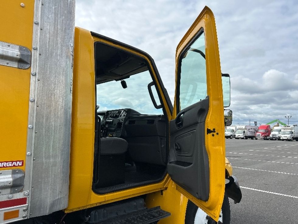 Medium Duty Box Truck-Light and Medium Duty Trucks-International-2021-MV607-Dayton-NJ-250,586\n\t\tmiles-$ 34,500 - Image 20