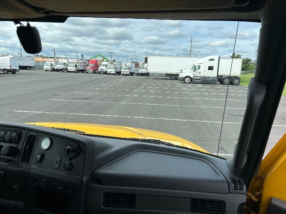 Medium Duty Box Truck-Light and Medium Duty Trucks-International-2021-MV607-Dayton-NJ-250,586\n\t\tmiles-$ 34,500 - Image 21