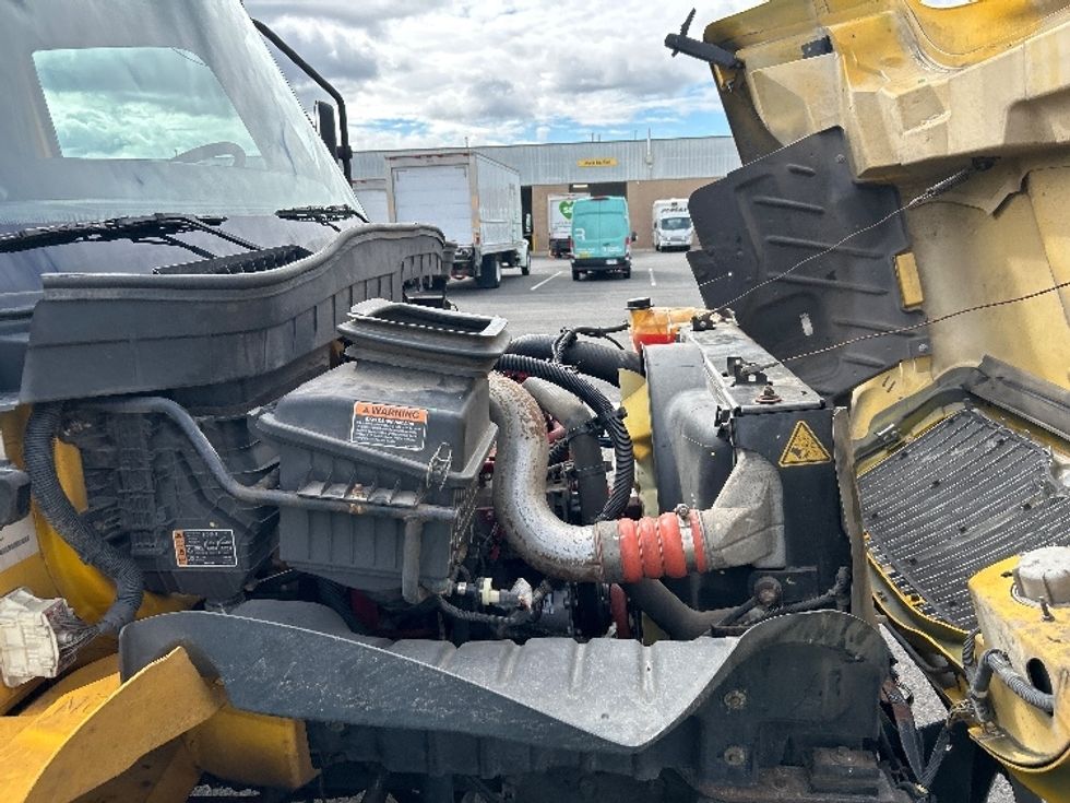 Medium Duty Box Truck-Light and Medium Duty Trucks-International-2021-MV607-Dayton-NJ-250,586\n\t\tmiles-$ 34,500 - Image 23