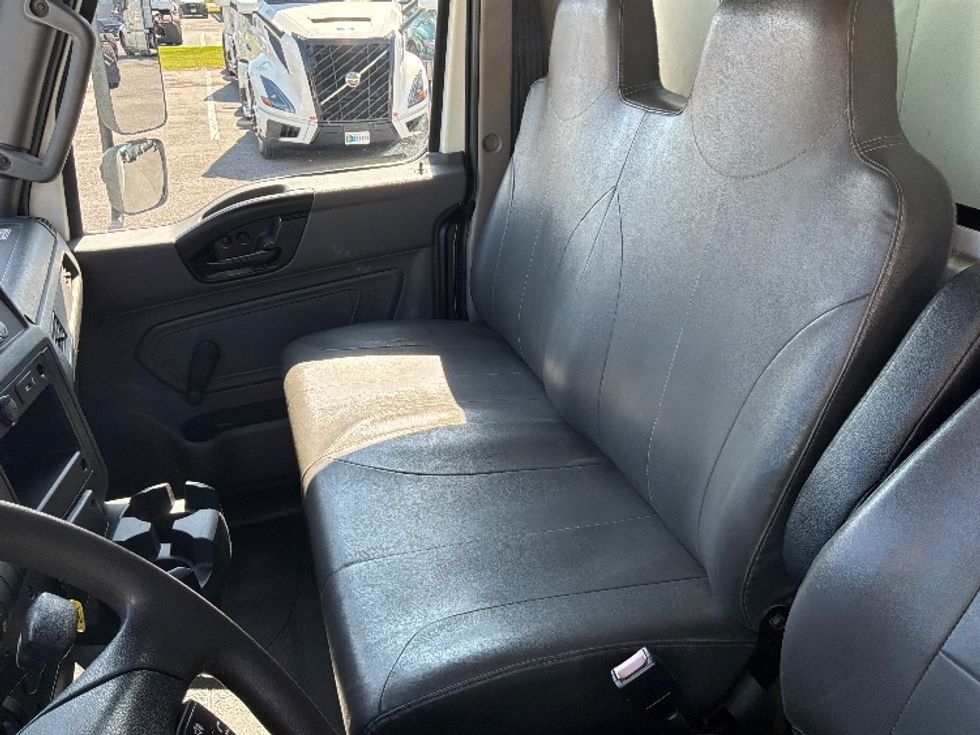 Medium Duty Box Truck-Light and Medium Duty Trucks-International-2021-MV607-Dayton-NJ-291,669\n\t\tmiles-$ 41,000 - Image 19