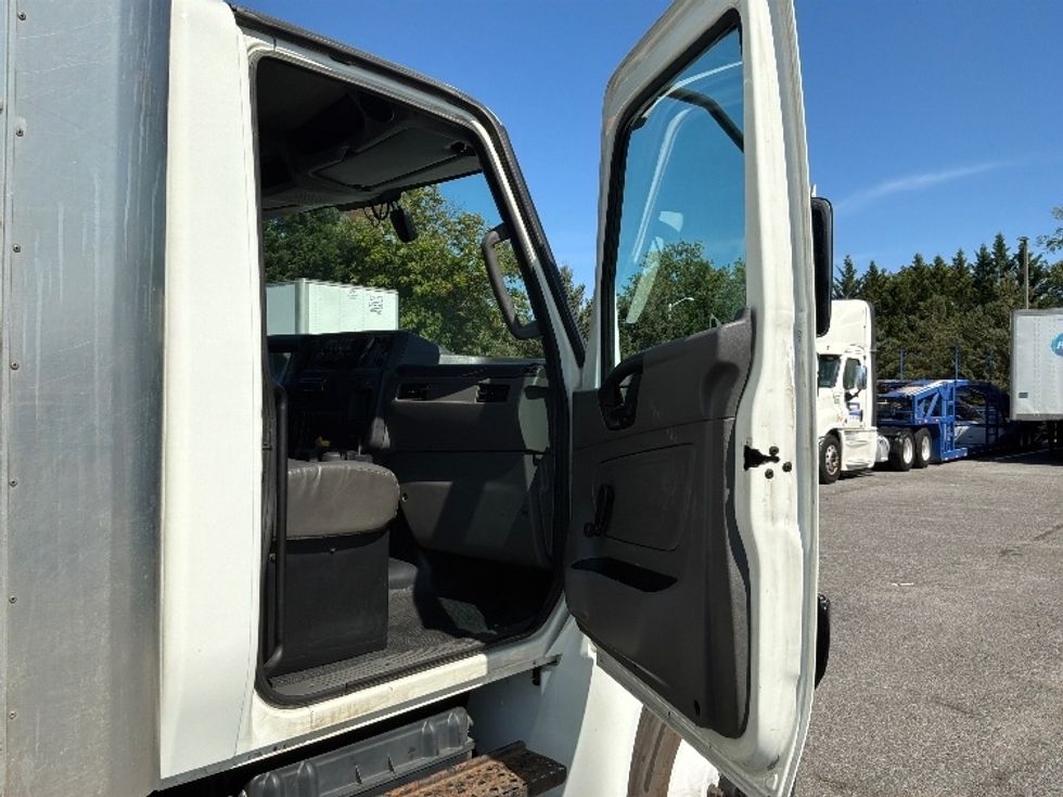 Medium Duty Box Truck-Light and Medium Duty Trucks-International-2021-MV607-Dayton-NJ-291,669\n\t\tmiles-$ 41,000 - Image 20