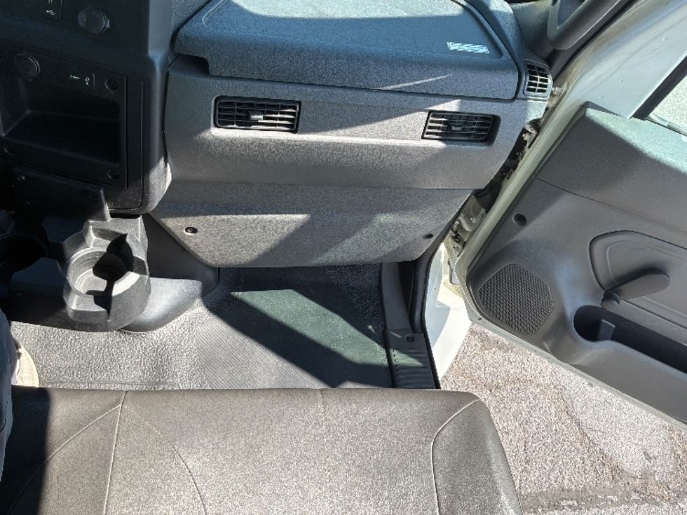Medium Duty Box Truck-Light and Medium Duty Trucks-International-2021-MV607-Dayton-NJ-291,669\n\t\tmiles-$ 41,000 - Image 21