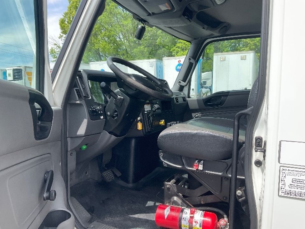 Medium Duty Box Truck-Light and Medium Duty Trucks-International-2021-MV607-Dayton-OH-252,659\n\t\tmiles-$ 41,000 - Image 16