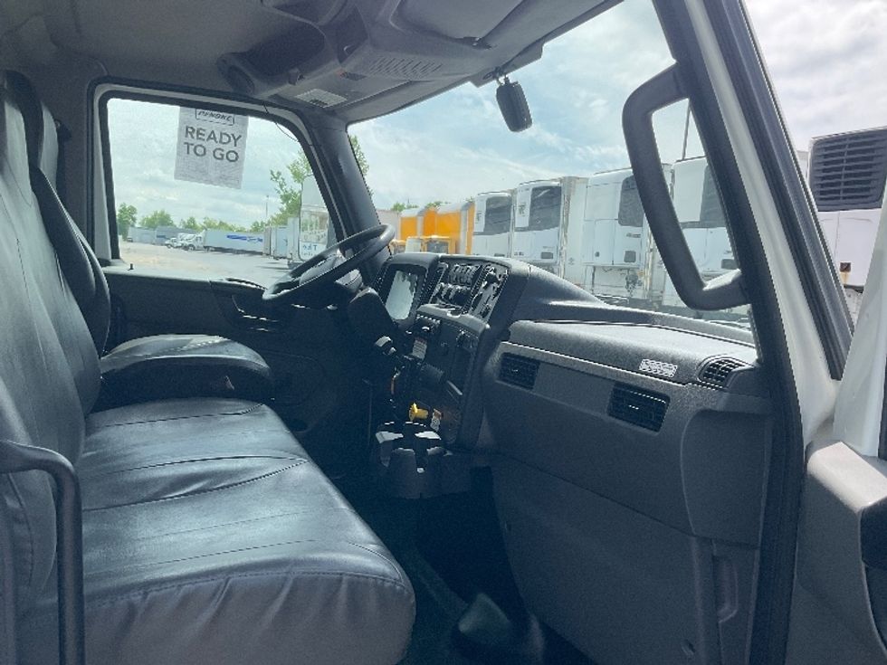 Medium Duty Box Truck-Light and Medium Duty Trucks-International-2021-MV607-Dayton-OH-252,659\n\t\tmiles-$ 41,000 - Image 19