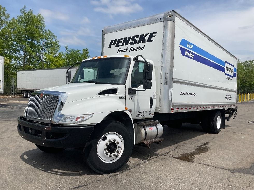 Medium Duty Box Truck-Light and Medium Duty Trucks-International-2021-MV607-Dayton-OH-252,659\n\t\tmiles-$ 41,000 - Image 3