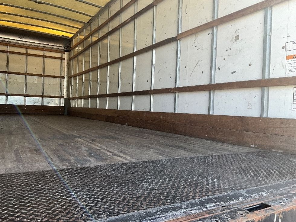 Medium Duty Box Truck-Light and Medium Duty Trucks-International-2021-MV607-Daytona Beach-FL-211,189\n\t\tmiles-$ 40,750 - Image 12