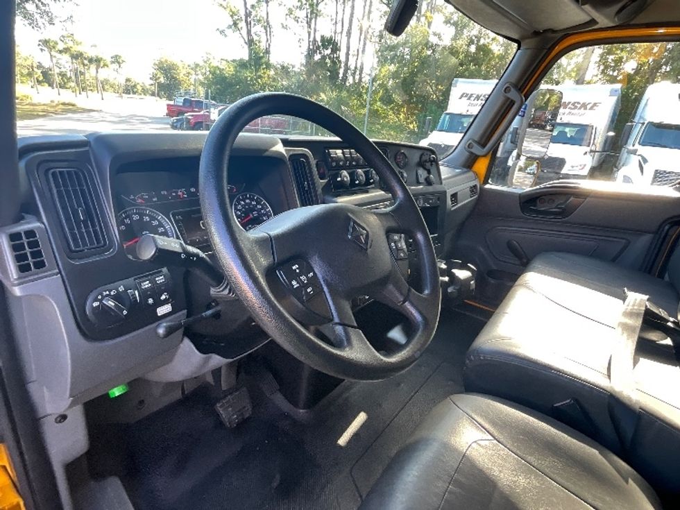 Medium Duty Box Truck-Light and Medium Duty Trucks-International-2021-MV607-Daytona Beach-FL-211,189\n\t\tmiles-$ 40,750 - Image 17