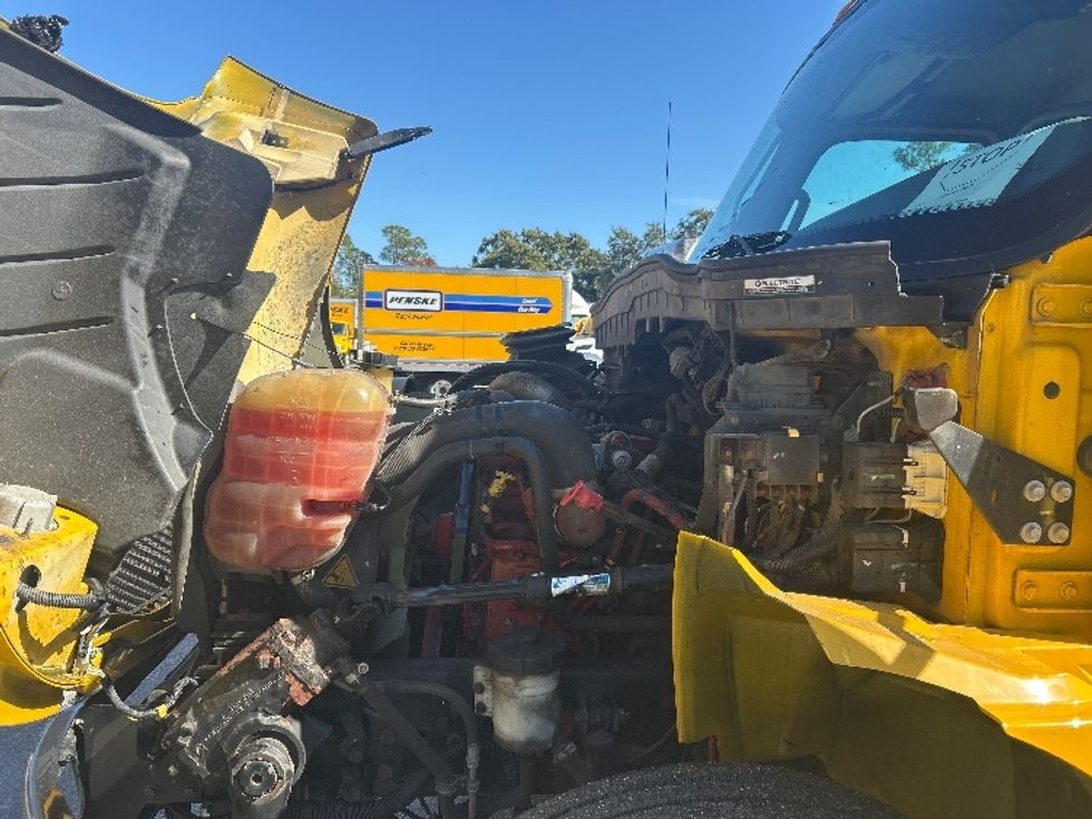 Medium Duty Box Truck-Light and Medium Duty Trucks-International-2021-MV607-Daytona Beach-FL-211,189\n\t\tmiles-$ 40,750 - Image 24