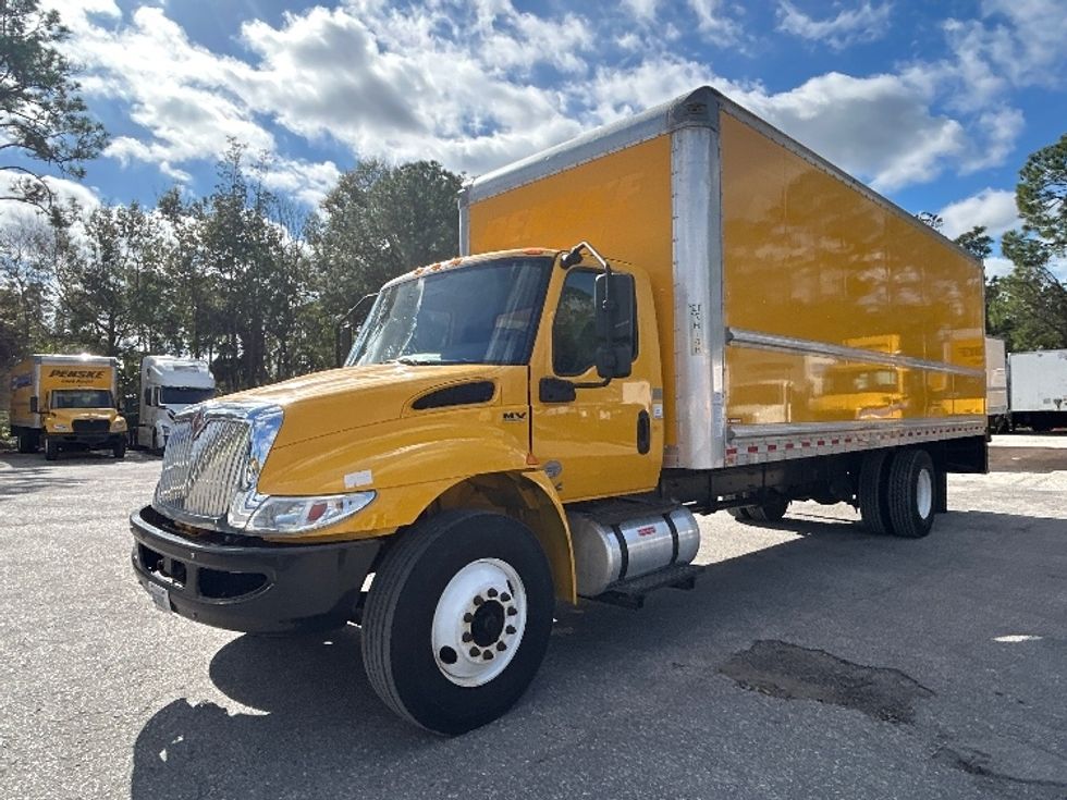 Medium Duty Box Truck-Light and Medium Duty Trucks-International-2021-MV607-Daytona Beach-FL-217,817\n\t\tmiles-$ 39,750 - Image 3