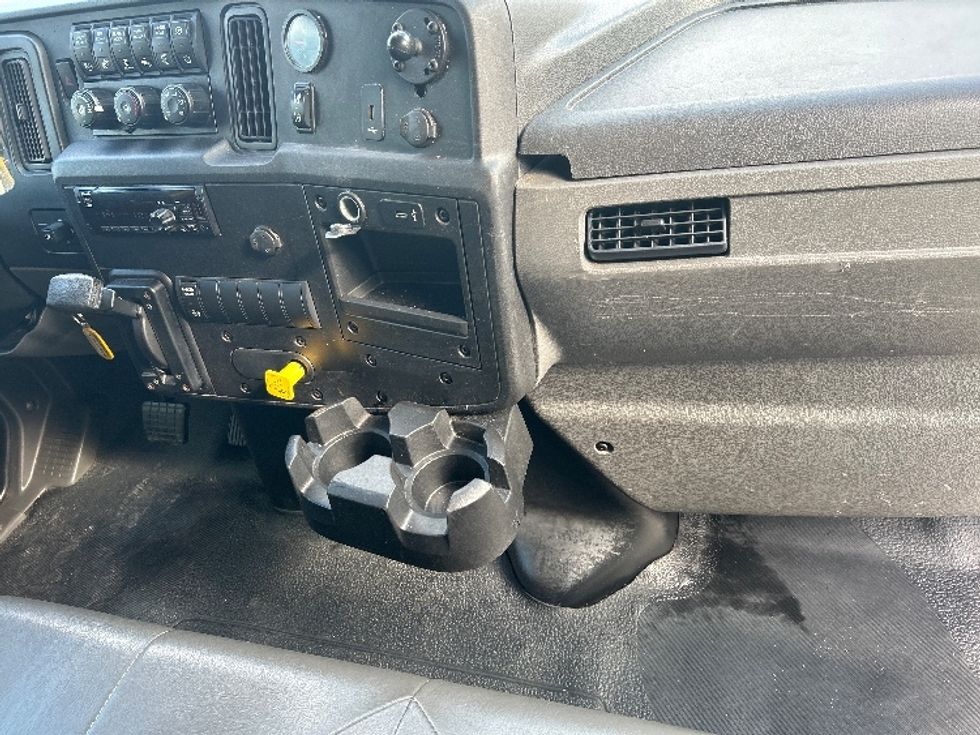 Medium Duty Box Truck-Light and Medium Duty Trucks-International-2021-MV607-Daytona Beach-FL-217,817\n\t\tmiles-$ 39,750 - Image 21