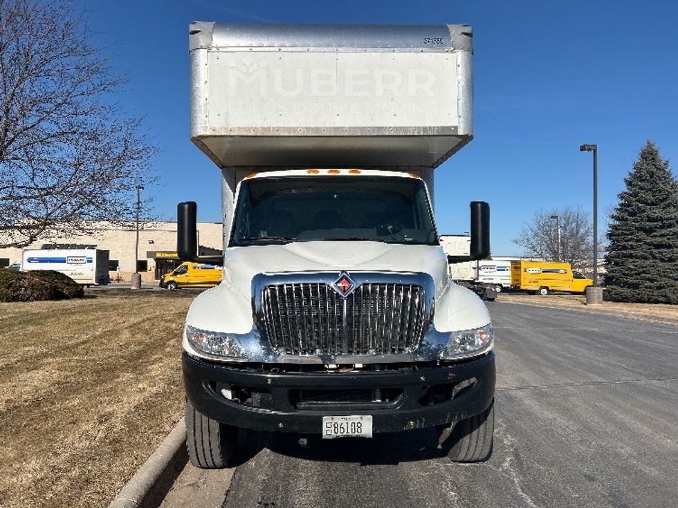 Medium Duty Box Truck-Light and Medium Duty Trucks-International-2021-MV607-De Pere-WI-132,272\n\t\tmiles-$ 59,750 - Image 2