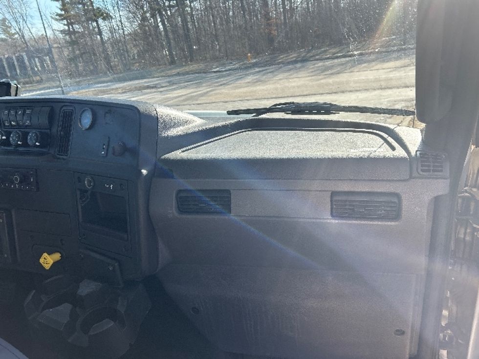 Medium Duty Box Truck-Light and Medium Duty Trucks-International-2021-MV607-De Pere-WI-132,272\n\t\tmiles-$ 59,750 - Image 21