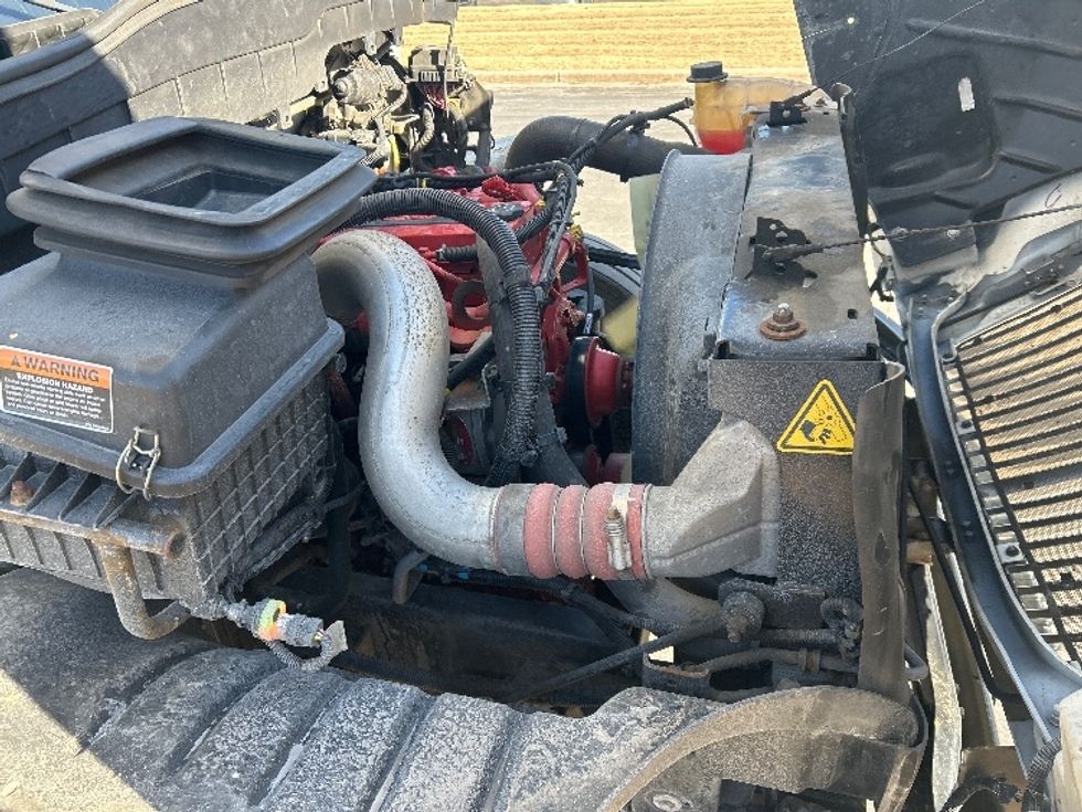 Medium Duty Box Truck-Light and Medium Duty Trucks-International-2021-MV607-De Pere-WI-132,272\n\t\tmiles-$ 59,750 - Image 23