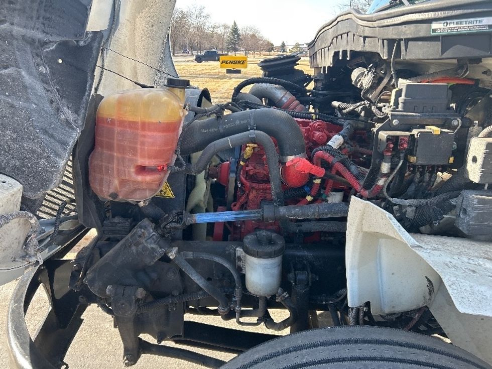 Medium Duty Box Truck-Light and Medium Duty Trucks-International-2021-MV607-De Pere-WI-132,272\n\t\tmiles-$ 59,750 - Image 24