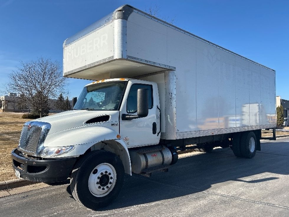 Medium Duty Box Truck-Light and Medium Duty Trucks-International-2021-MV607-De Pere-WI-132,272\n\t\tmiles-$ 59,750 - Image 3