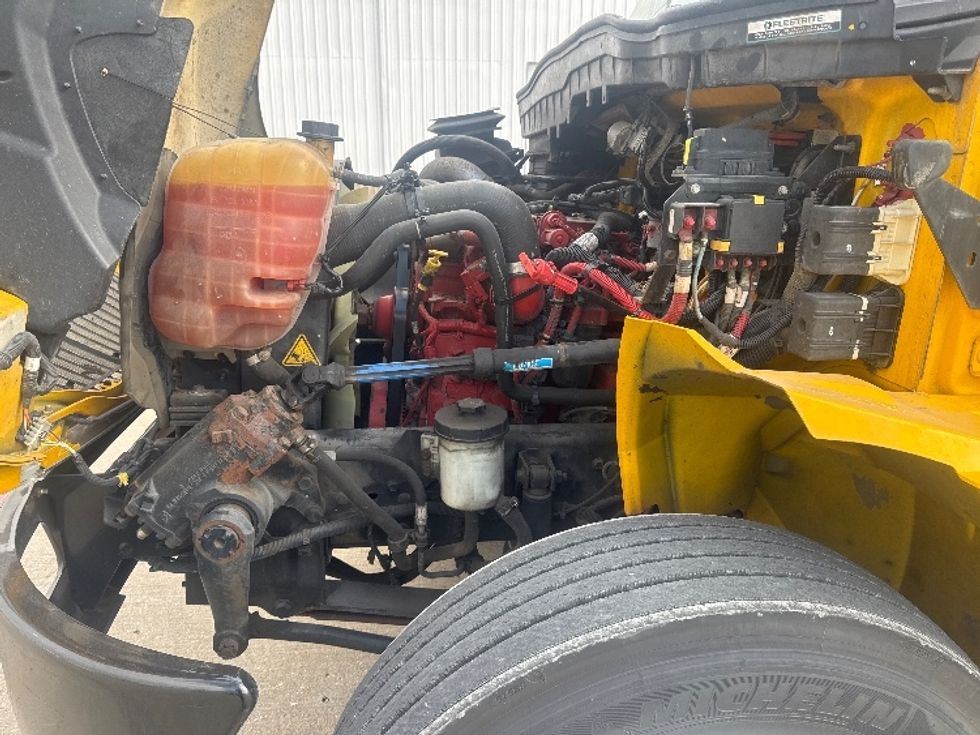 Medium Duty Box Truck-Light and Medium Duty Trucks-International-2021-MV607-Denton-TX-195,889\n\t\tmiles-$ 42,750 - Image 24