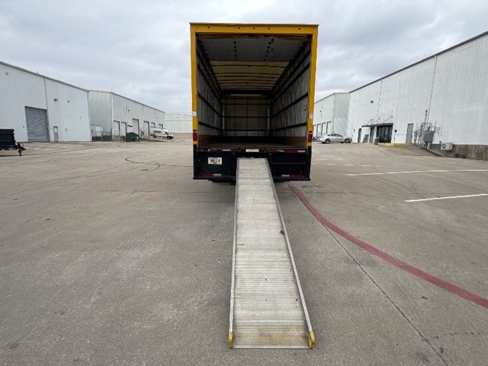 Medium Duty Box Truck-Light and Medium Duty Trucks-International-2021-MV607-Denton-TX-195,889\n\t\tmiles-$ 42,750 - Image 9