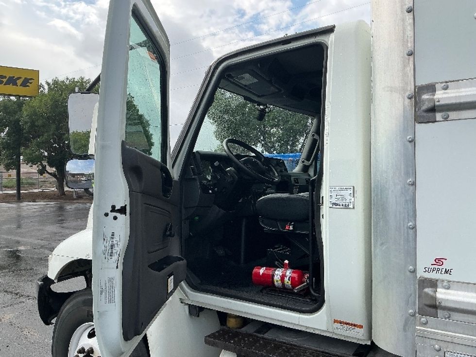 Medium Duty Box Truck-Light and Medium Duty Trucks-International-2021-MV607-Denver-CO-173,336\n\t\tmiles-$ 59,250 - Image 16