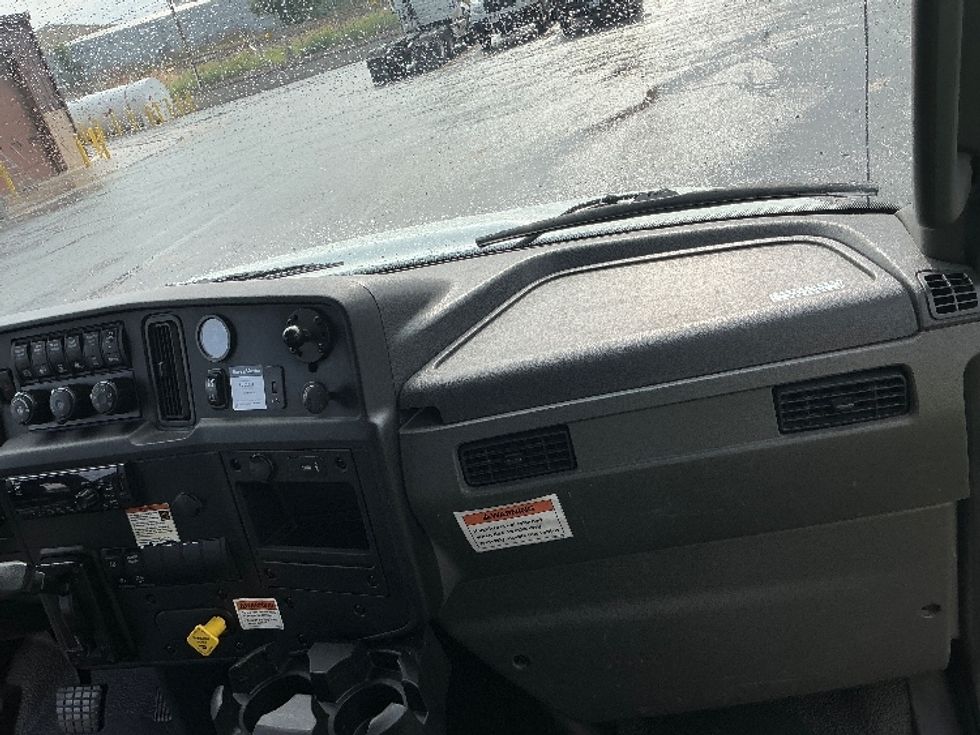 Medium Duty Box Truck-Light and Medium Duty Trucks-International-2021-MV607-Denver-CO-173,336\n\t\tmiles-$ 59,250 - Image 21