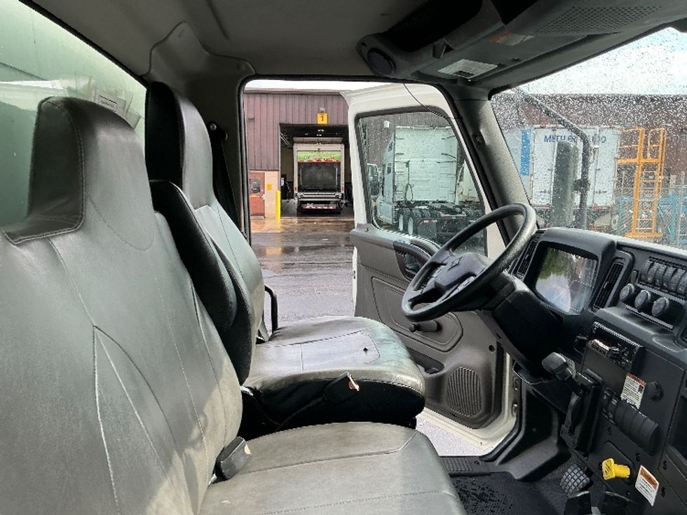 Medium Duty Box Truck-Light and Medium Duty Trucks-International-2021-MV607-Denver-CO-173,336\n\t\tmiles-$ 59,250 - Image 22